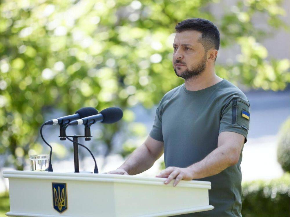 Зеленский сообщил, что собирал сегодня военный кабинет. На совещании был Буданов