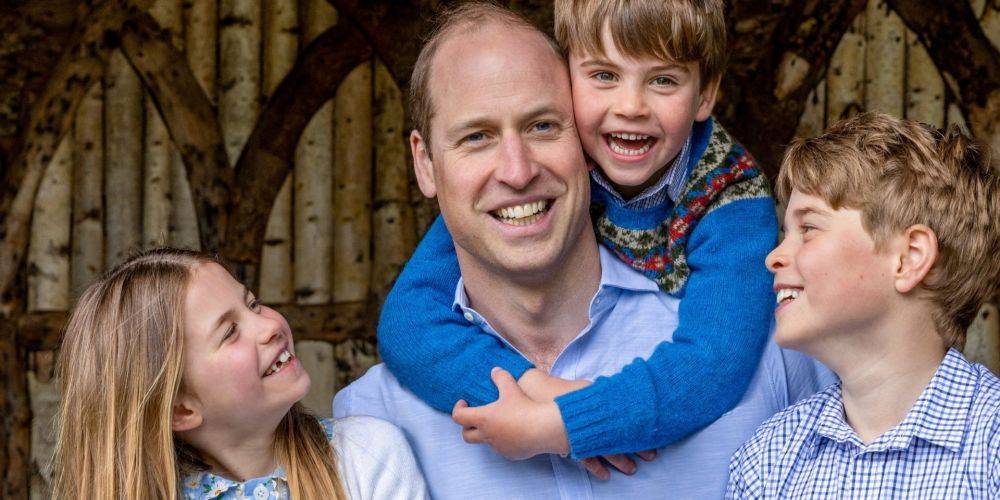 В честь Дня отца. Принц Уильям поделился семейным фото с принцами Джорджем и Луи и принцессой Шарлоттой