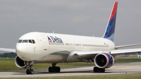 Из-за пьяного пилота отменили рейс: пассажиров попросили на выход