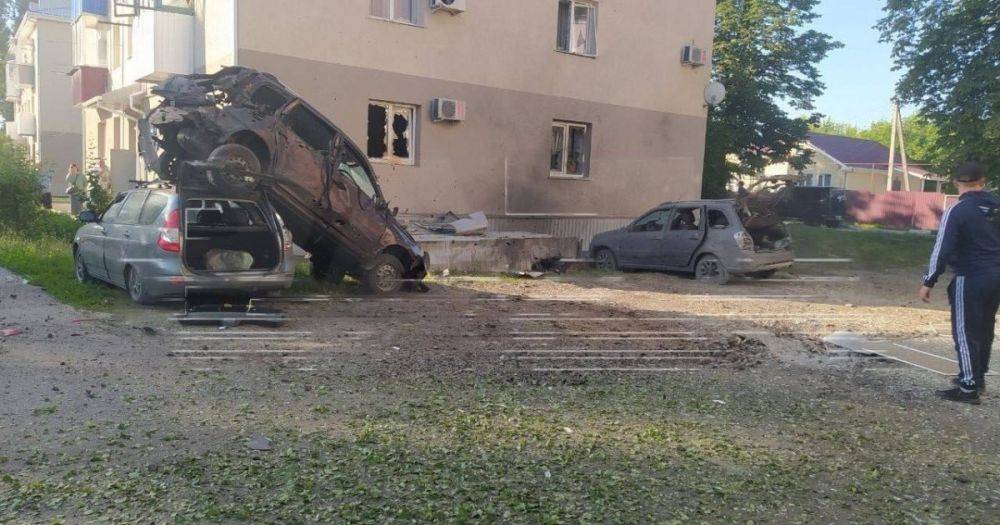 Черный дым и разбитые машины: Белгородская и Курская области попали под сильный обстрел (фото)