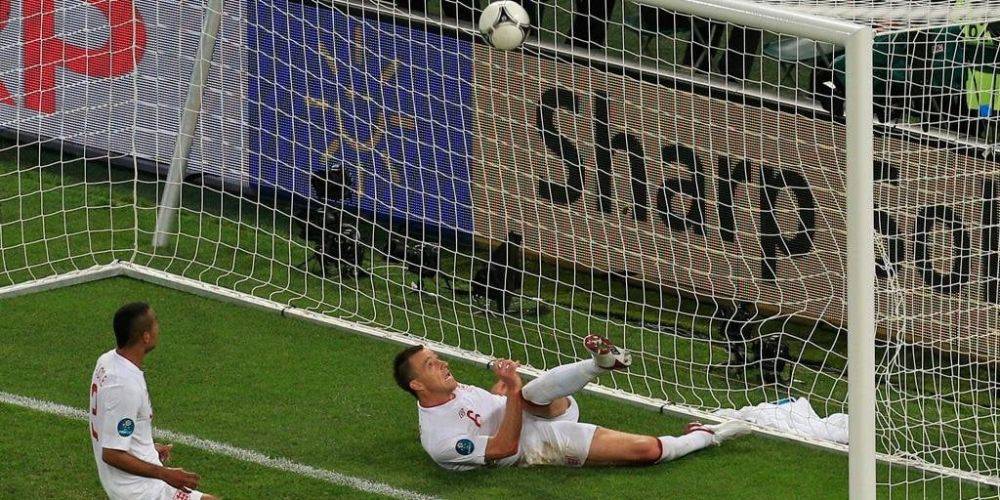 Ровно 11 лет назад у сборной Украины украли надежду в матче с Англией — видео