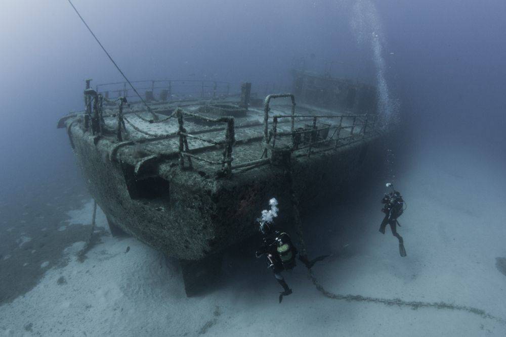 Пропала в океане субмарина, возившая туристов к затонувшему «Титанику»