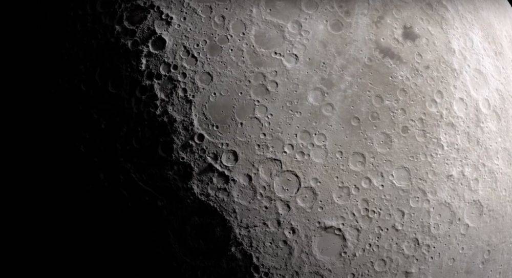 НАСА огорошило мир внезапной находкой на Луне: "Был огромным"