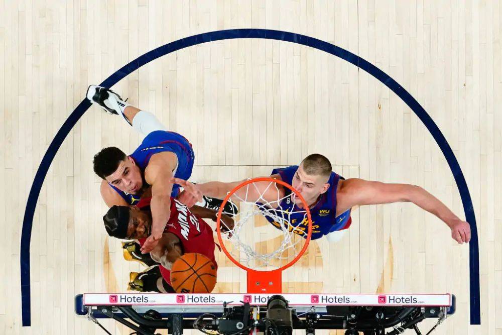 Денвер с трипл-даблом Йокича обыграл Майами в первом матче финала НБА