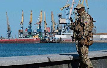 ВСУ разгромили ракетами российских военных в порту Бердянска