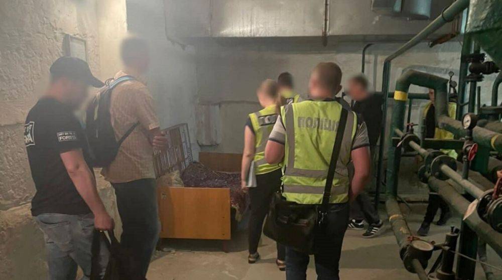 Закрытое укрытие в Киеве: четверым задержанным сообщили о подозрении