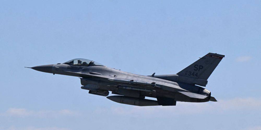 «Целостный подход». В Госдепе рассказали, как будет происходить передача истребителей F-16 Украине