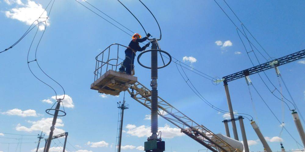 В Укрэнерго назвали главную причину экстренных отключений света в Киеве и области