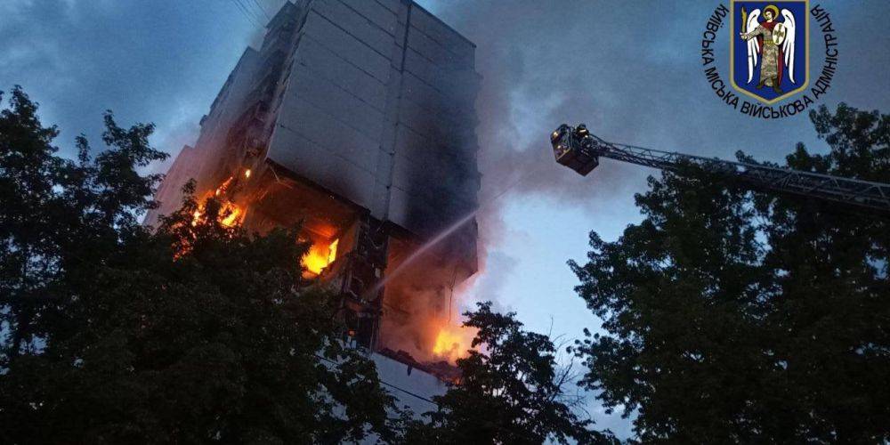 Взрыв в киевской многоэтажке: под завалами нашли тело погибшего