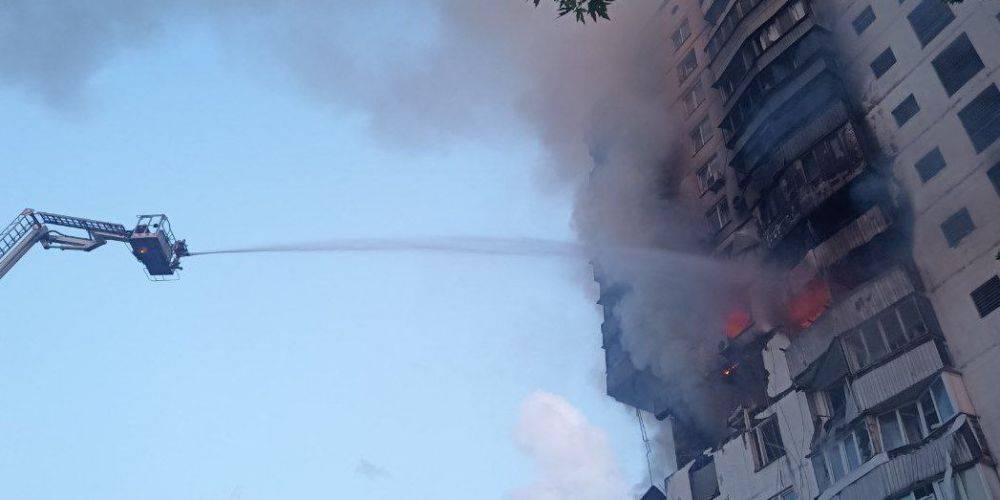 «Сначала думал, что прилет». Житель дома в Киеве, в котором произошел взрыв, рассказал детали происшествия