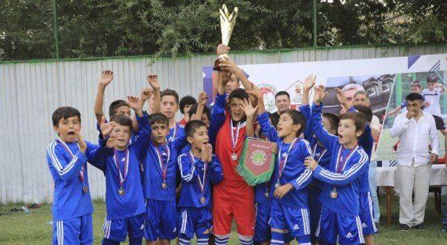 Команда «Душанбе-2» выиграла детский турнир памяти Геннадия Черевченко