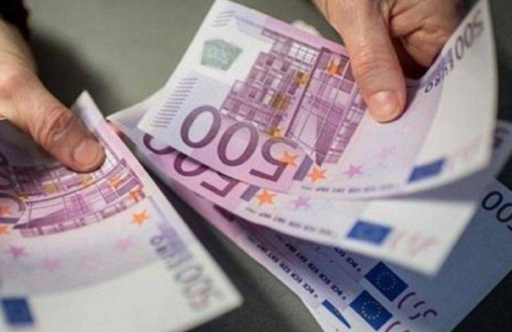Зарплаты по 6000 евро: для сотен тысяч украинок готовят вакансии в Европе - кто сможет получить