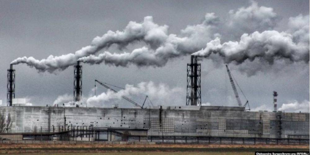 Не только ЗАЭС. Оккупанты заминировали химический гигант Крымский титан: что произойдет в случае взрыва на заводе
