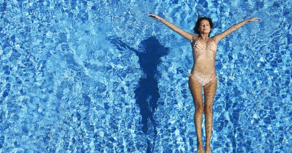 Тренировка в бассейне. 8 упражнений для похудения, которые сможет сделать каждый