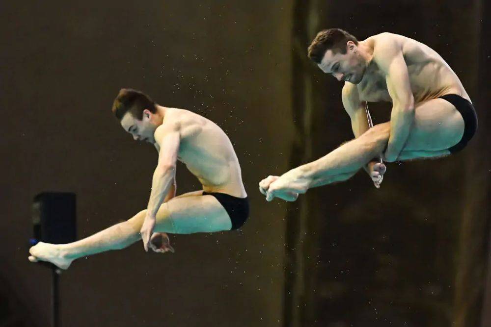 Украинцы Колодий и Коновалов выиграли золото Европейских игр в прыжках в воду с 3-метрового трамплина