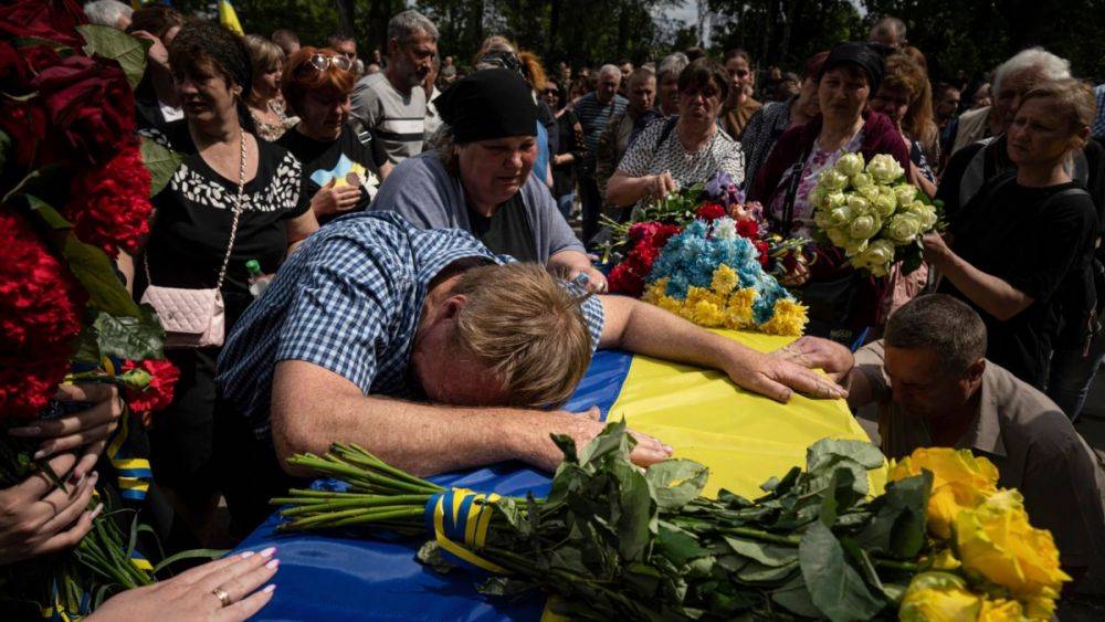 У 78% украинцев есть близкие, которые погибли или были ранены на войне