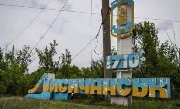 "Только карманы набивает": Как на самом деле "власть" работает в Лисичанске