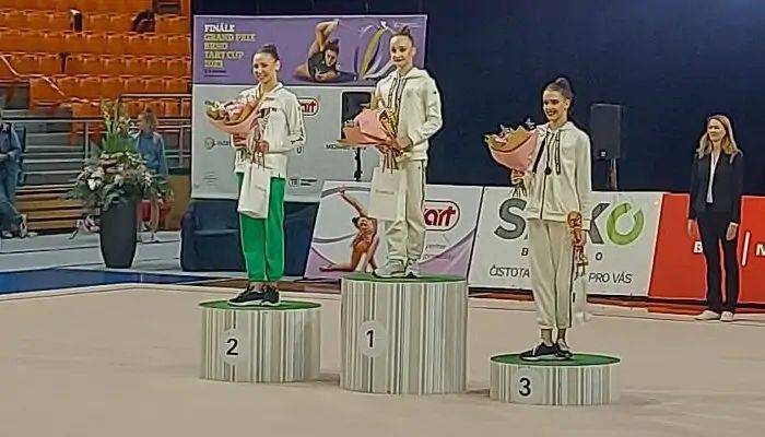 Гимнастка Пограничная выиграла золото в многоборье на Гран-при в Брно