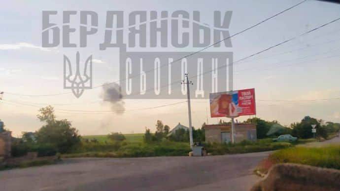 В Бердянске прогремели взрывы, оккупанты заявили о сбивании ракет