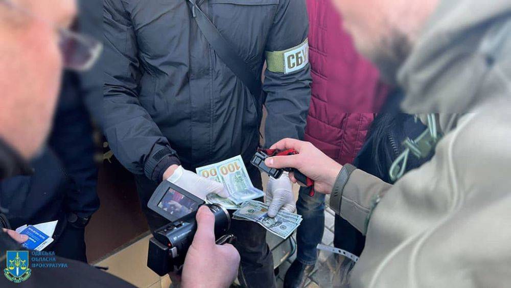 Таможенника, требовавшего взятку, будут судить в Одессе | Новости Одессы