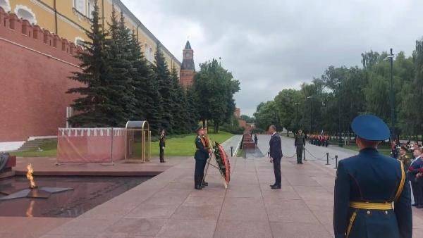 Возложение венка к Вечному огню в Москве ко Дню Независимости Беларуси