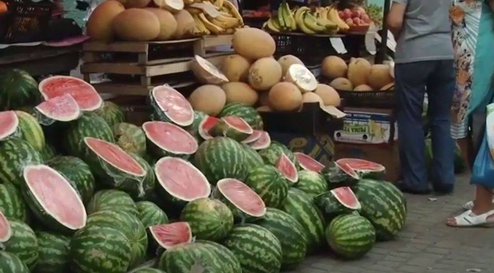 Полакомится не каждый: украинцам показали ценники на арбузы – стоит ли ждать дешевых ягод летом