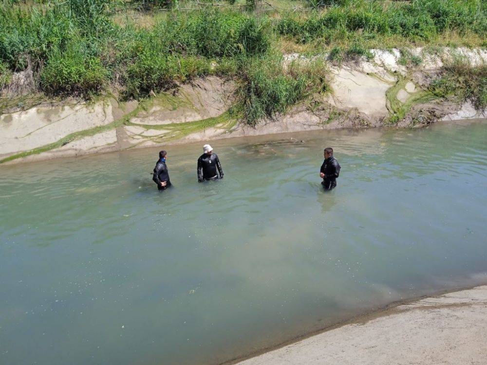 В Янгиюле в одном из каналов обнаружено тело 16-летнего подростка