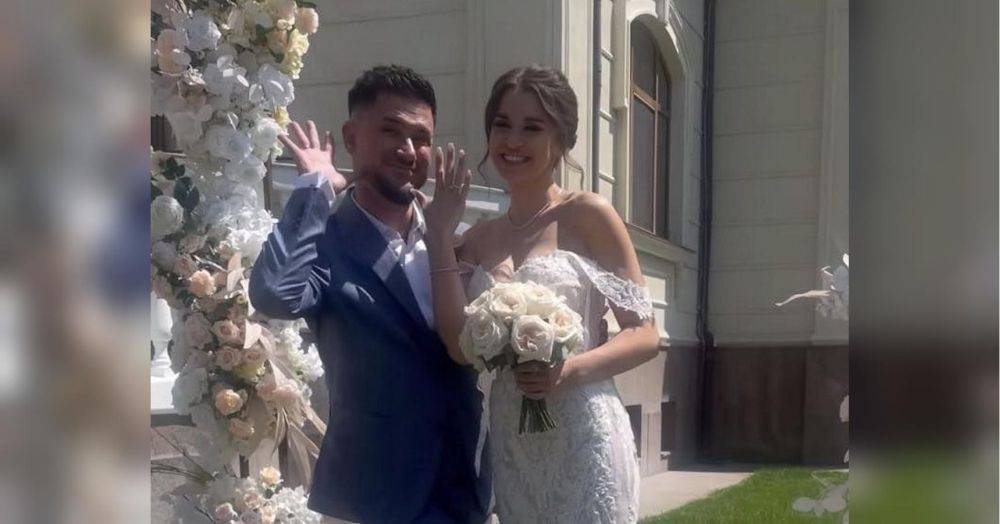 Бывший муж Ани Лорак сыграл пышную свадьбу в Киеве и передал особый «подарок» россиянам