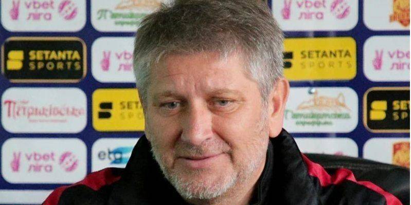 Клуб украинской Премьер-лиги уволил известного тренера перед матчами за выживание