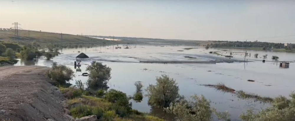 На Николаевщине вода снесла мост и продолжает прибывать – видео
