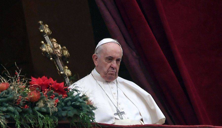 86-летнему папе Франциску проведут операцию по удалению грыжи