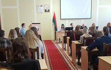 Барановичскую студентку за оскорбление Лукашенко судили прямо в вузе