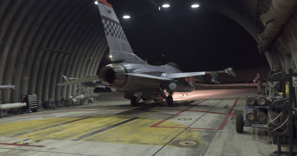 Миллионы долларов: сколько стоит держать в строю один самолет F-16