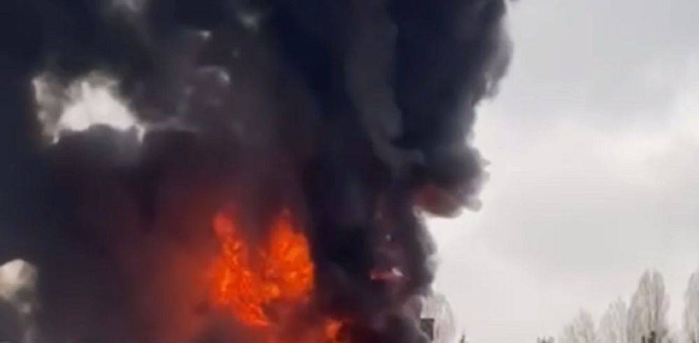 Комнаты охватило пламя: россияне ударили по жилой многоэтажке из танка