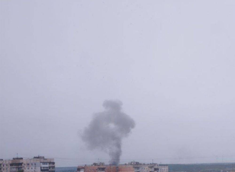 Взрывы в Луганске 8 июня - фото и видео
