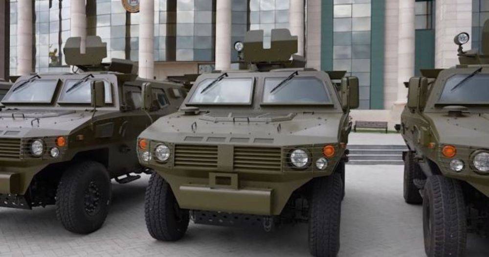 Кадыров похвастался китайскими военными машинами, которые получили чеченские боевики из "Ахмата" (ВИДЕО)