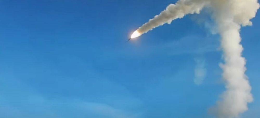 Россияне ударили ракетами и дронами, вспыхнули жилые дома: "К сожалению..."