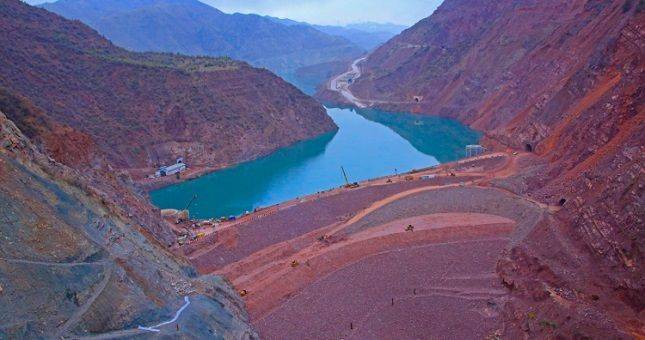 Таджикистан планирует увеличить выработку электроэнергии за счет возведения новых ГЭС