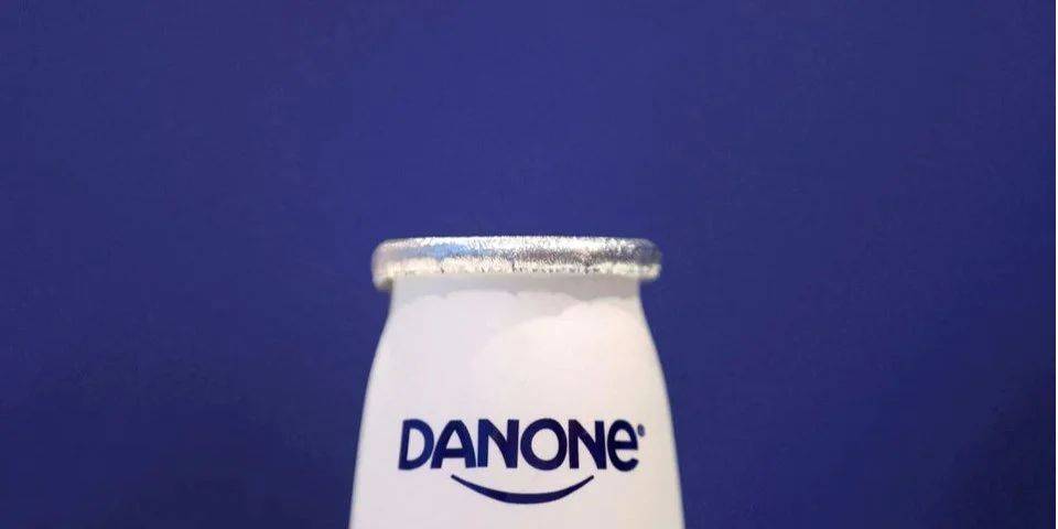 Так себе маскировка. Danone, не желая уходить из РФ, сменила название бренда йогуртов Активиа на рынке страны-агрессора
