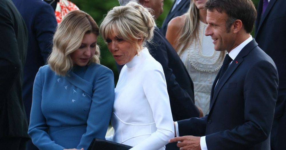 70-летняя жена президента Франции вышла в свет в роскошном платье от Louis Vuitton (фото)