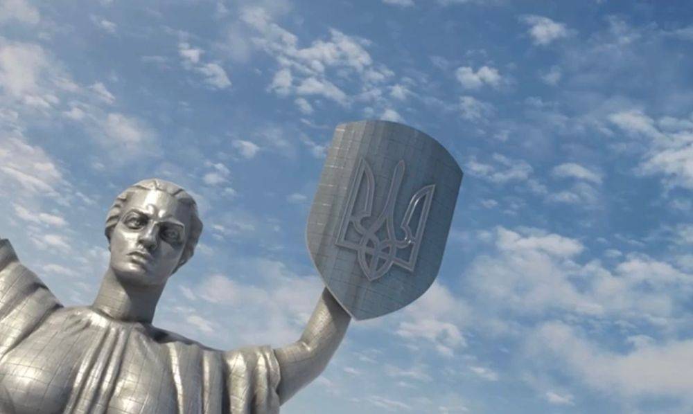 Родина-мать в Киеве - герб СССР заменят гербом Украины - видео