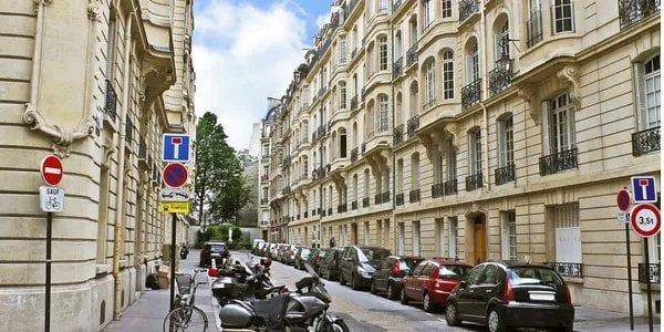 Защита окружающей среды. В Париже повысят плату за парковку внедорожников