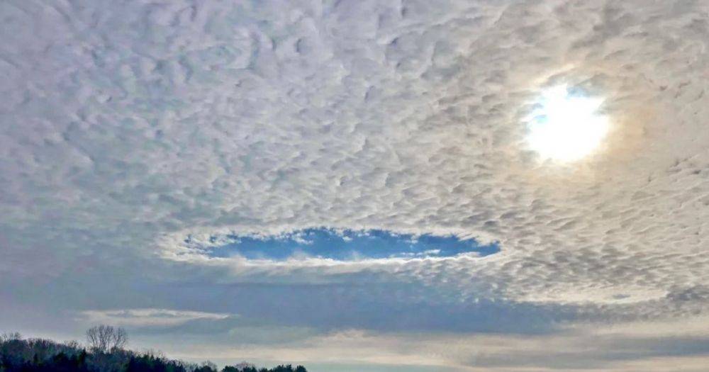 Дырявые облака: что за "порталы в другое измерение" иногда можно увидеть в небе (фото)