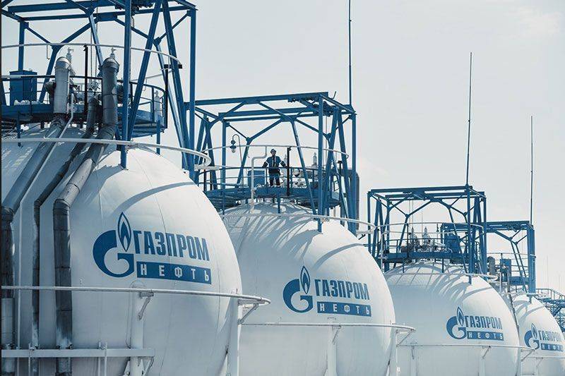 "Газпром" подает газ в Европу через Украину согласно заявкам на 15 июля