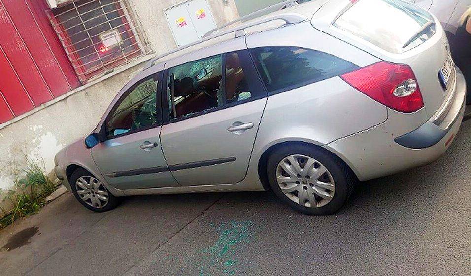 В Праге безответственная мать оставила младенца в раскаленной машине