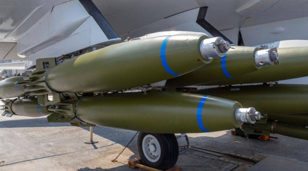 Украина начала использовать американские кассетные боеприпасы – WP