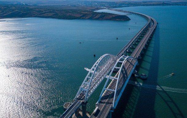 На Крымском мосту дважды в день останавливали движение из-за тревоги