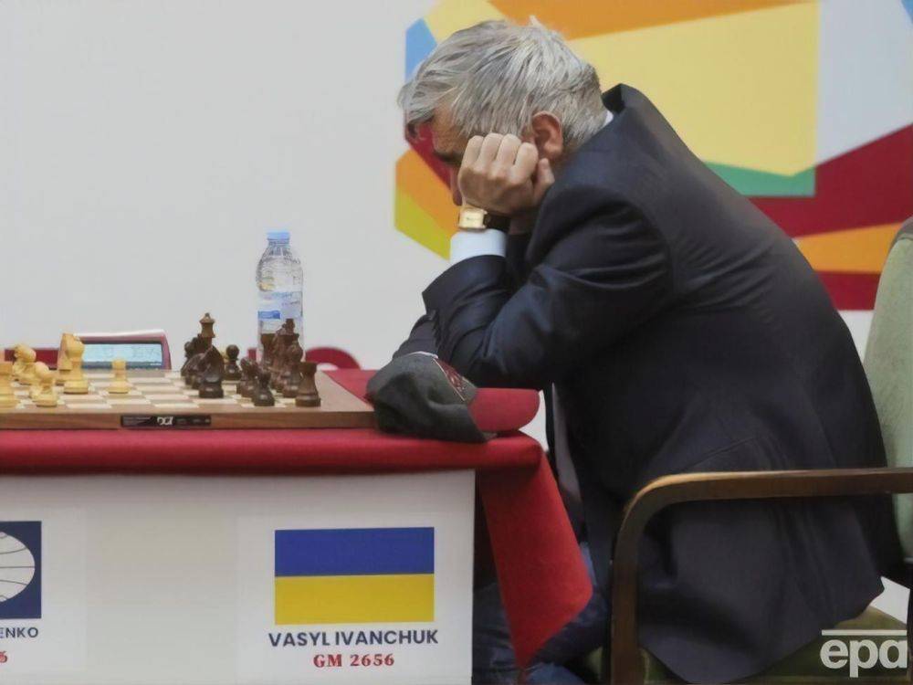 Возглавляемая россиянином ФИДЕ пожаловалась, что украинского гроссмейстера не отпускают на их чемпионат мира