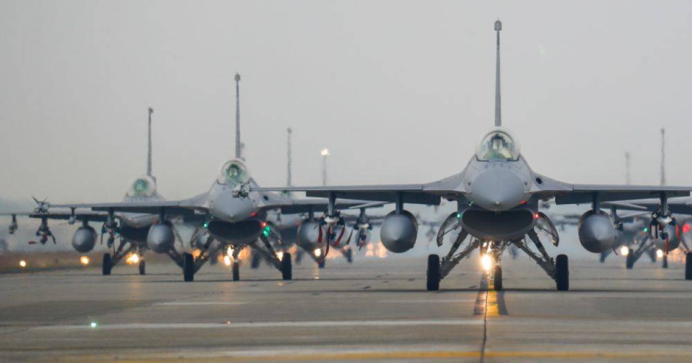 В Госдепе объяснили, почему затягивают поставки F-16