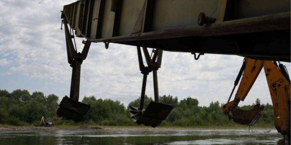 На Закарпатье завершили демонтаж разрушенных частей моста